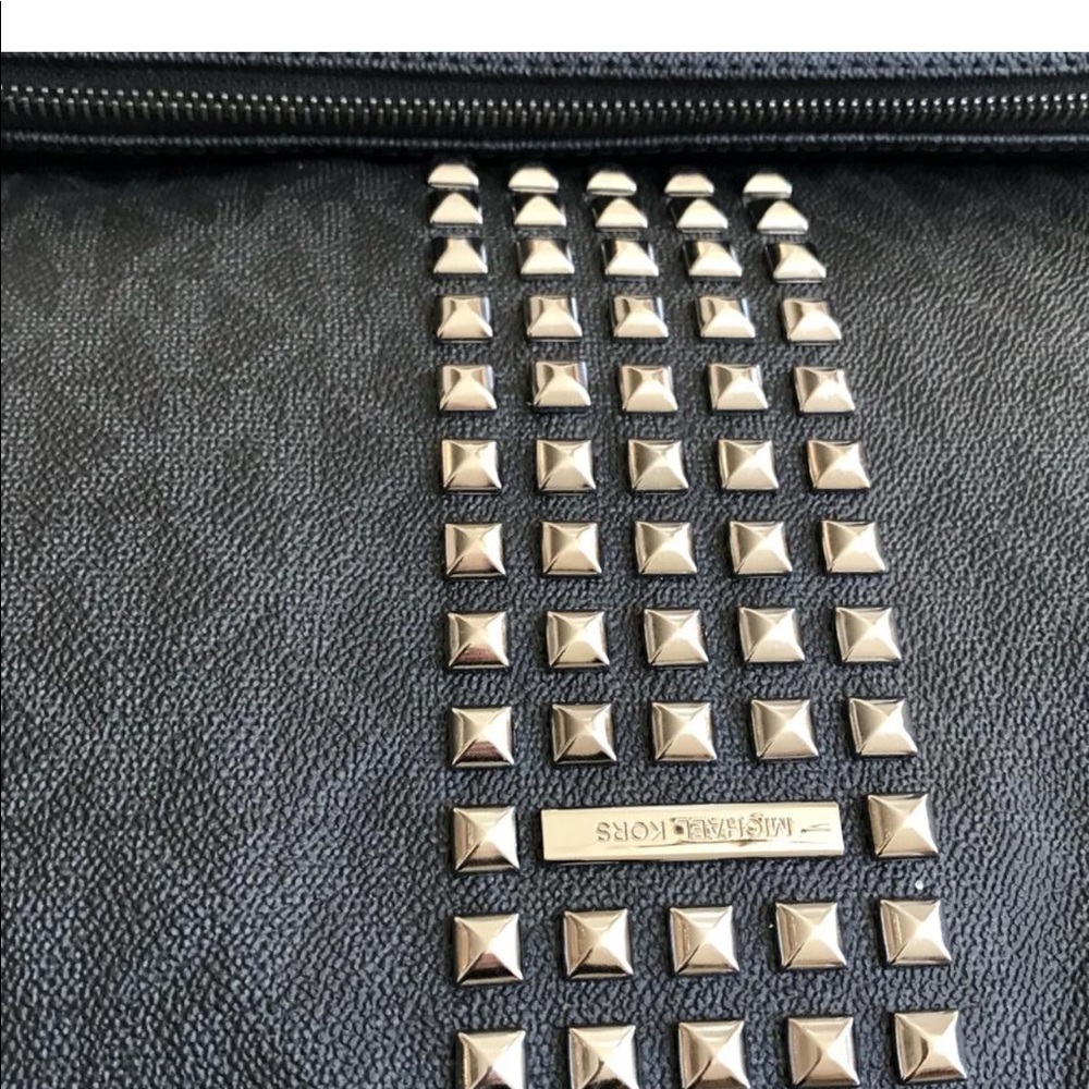 Nwt Michael Kors studded men’s signature backpack - Picture 4 of 8